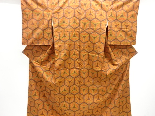 亀甲に抽象模様織り出し手織り紬着物